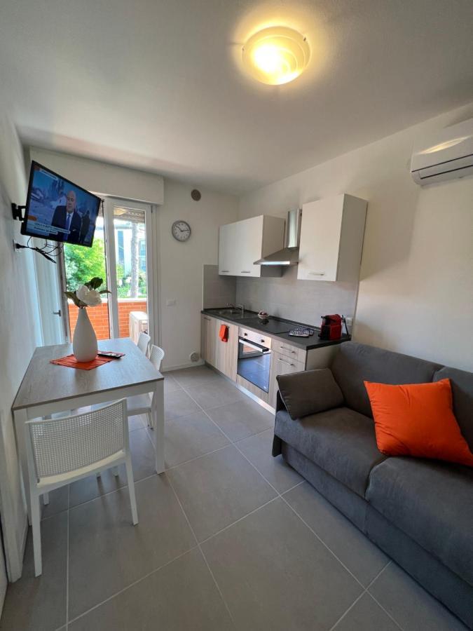 Twin Pine Trees Flats, Near Beach Bibione Exterior foto
